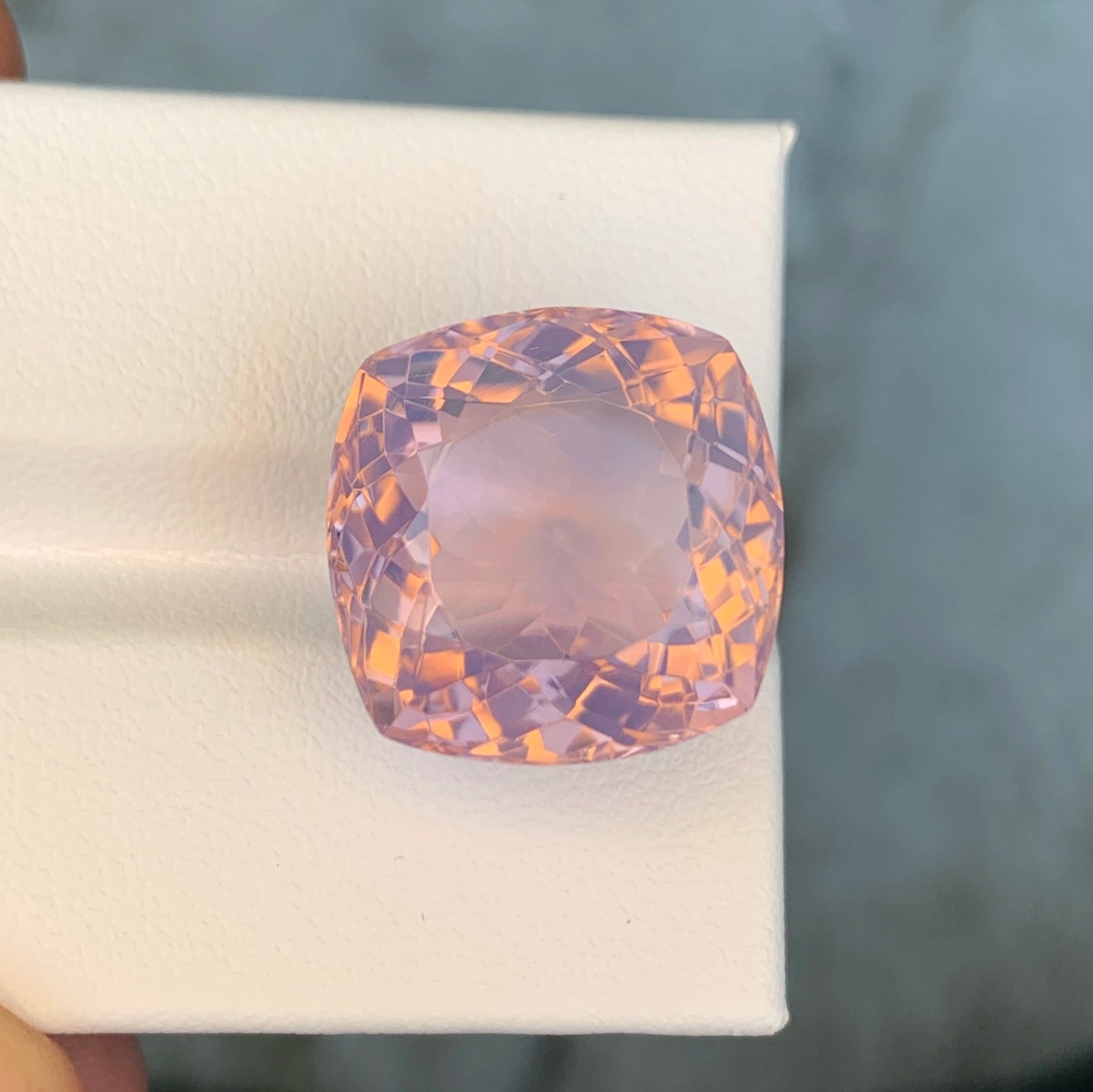 Cuarzo Natural Lavanda – Corte Cushion 22.89 ct